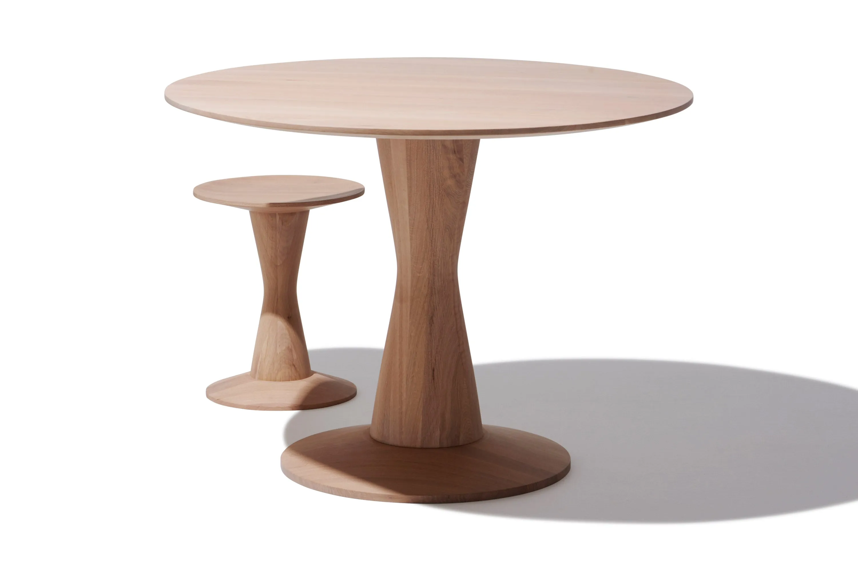 Claye Dining Table