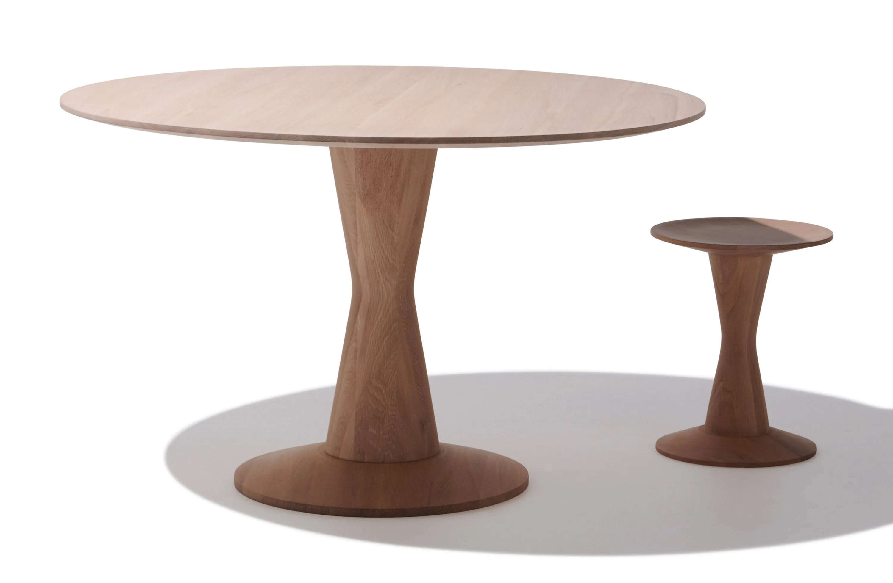 Claye Dining Table
