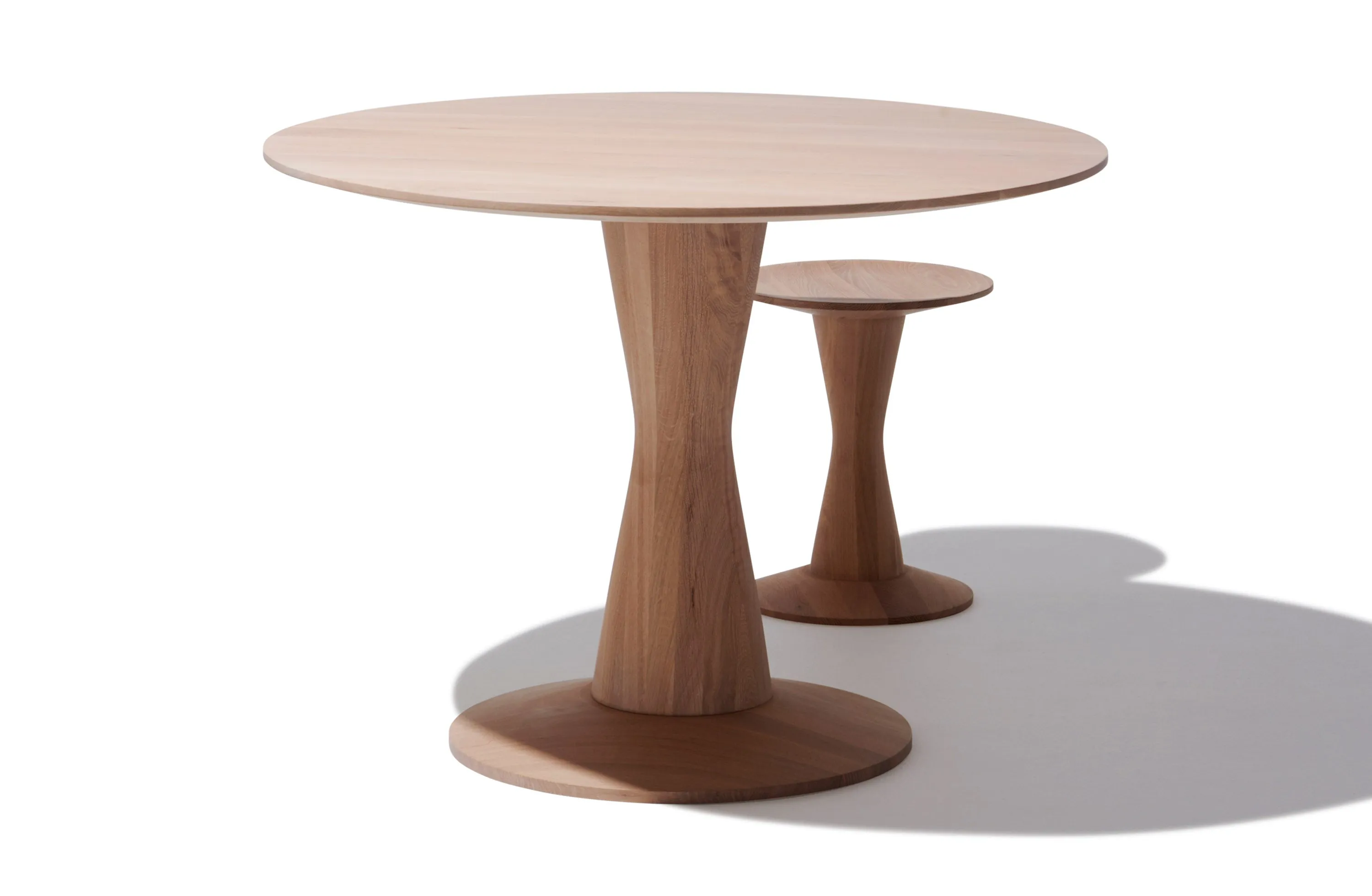 Claye Dining Table