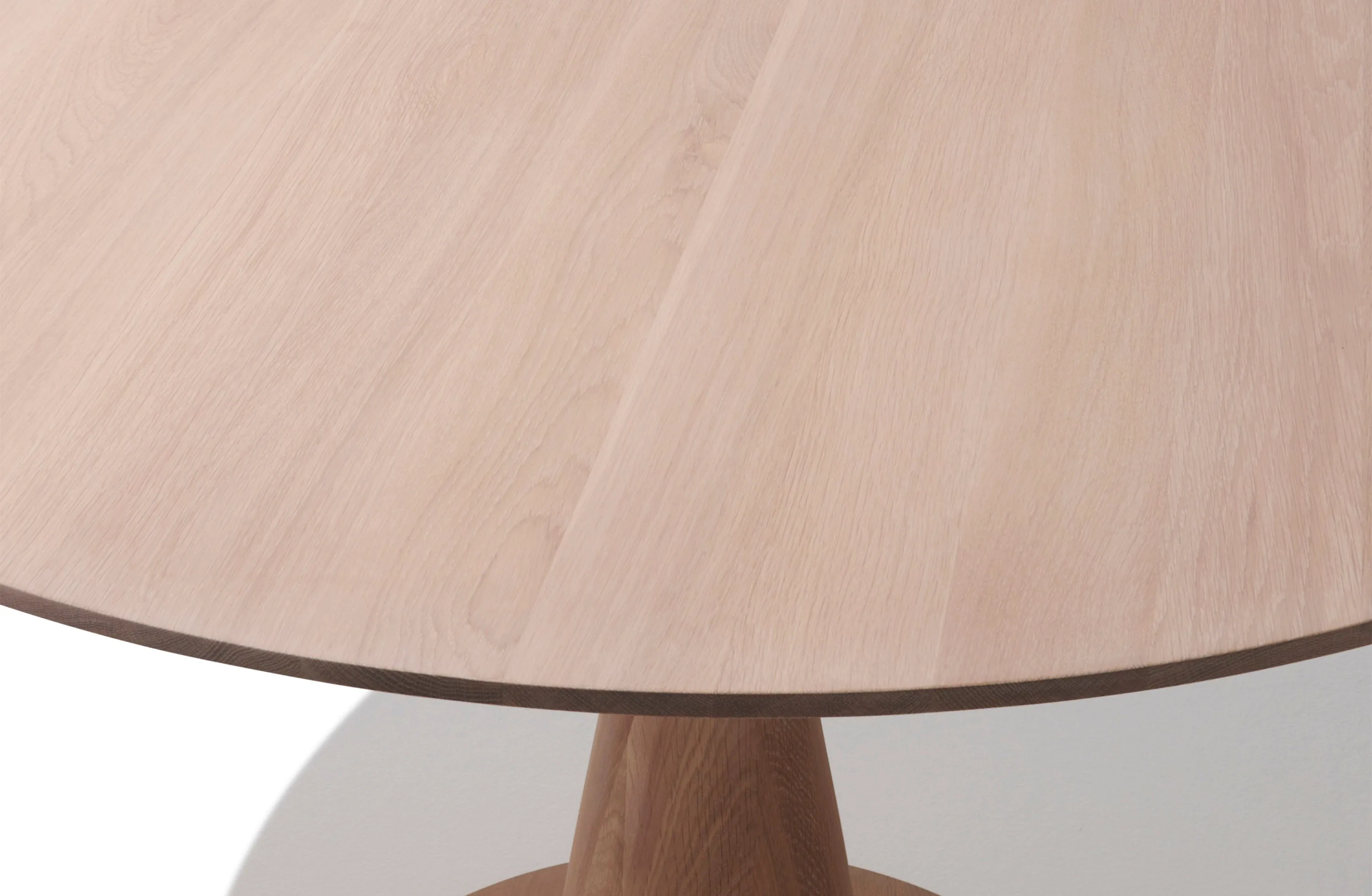 Claye Dining Table