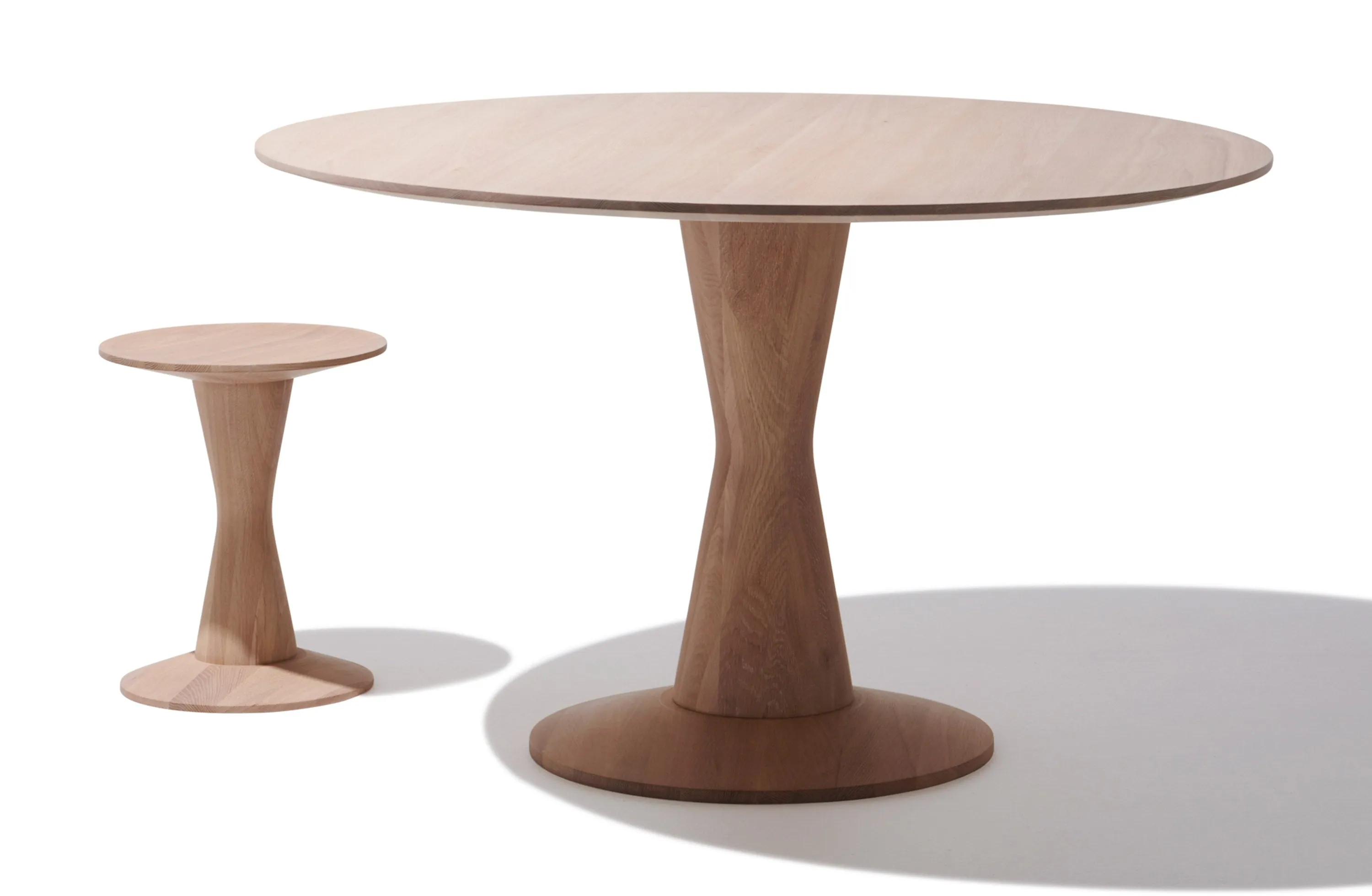Claye Dining Table
