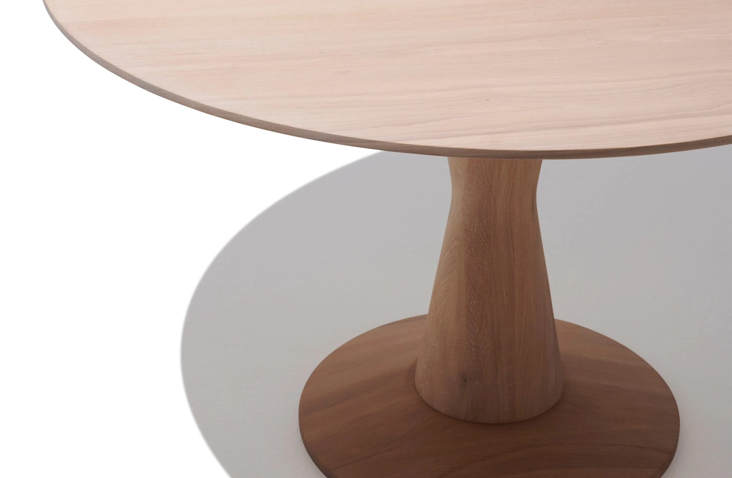 Claye Dining Table