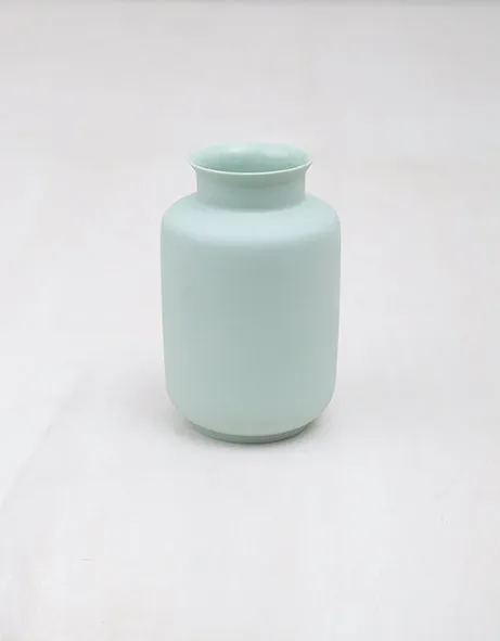 Porcelain Vase Wide